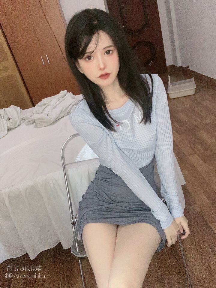 倦倦喵---吉他妹妹-01-16