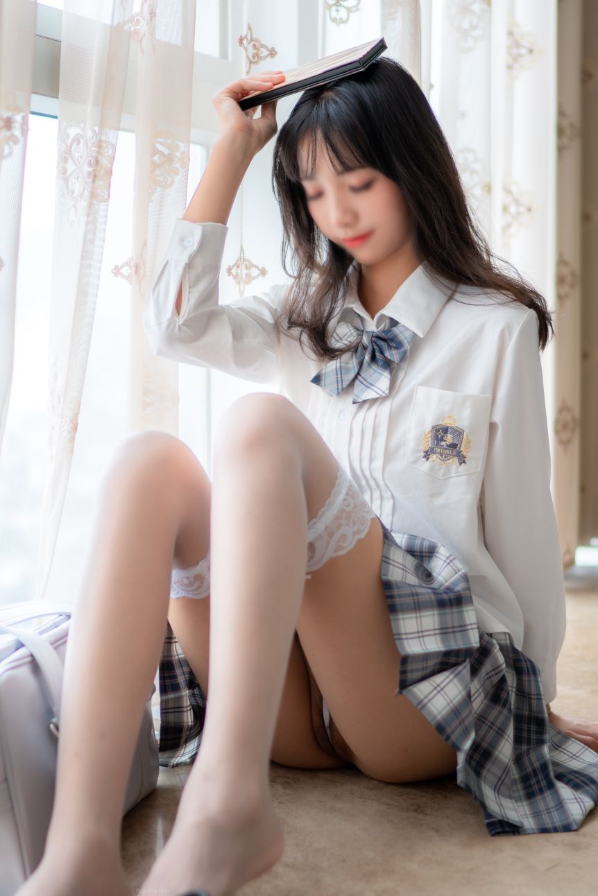 西瓜murmure西瓜少女-2020-11-08-修女JK-110P3V-12-18