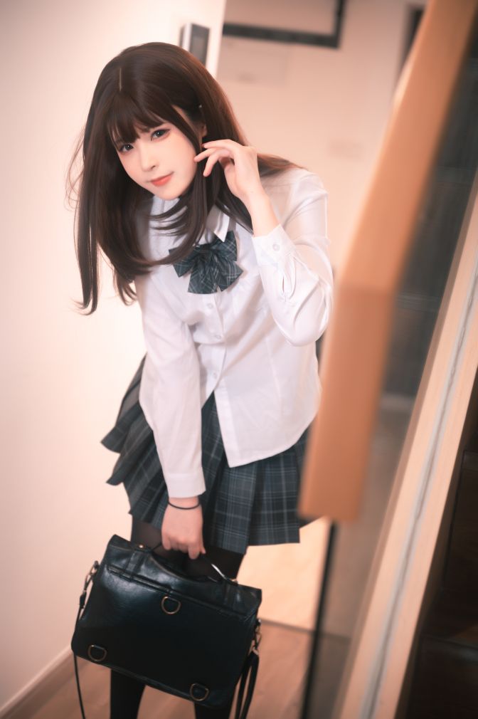 Quan冉有点饿---束缚猫猫-57P-542MB-06-21