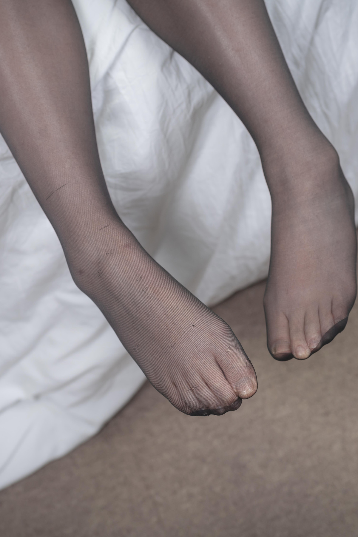 Raon-라온-PURE-MEDIA-Vol278-Red-Day-And-Lonely-Girl-Set03-01-02