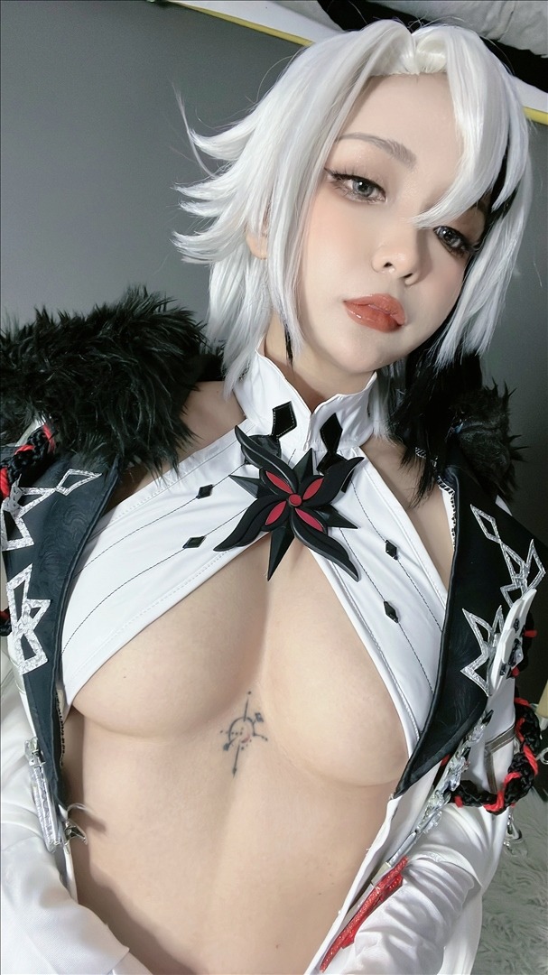 Umeko-J---Arlecchino-146P-189-GB-20240815e-08-17