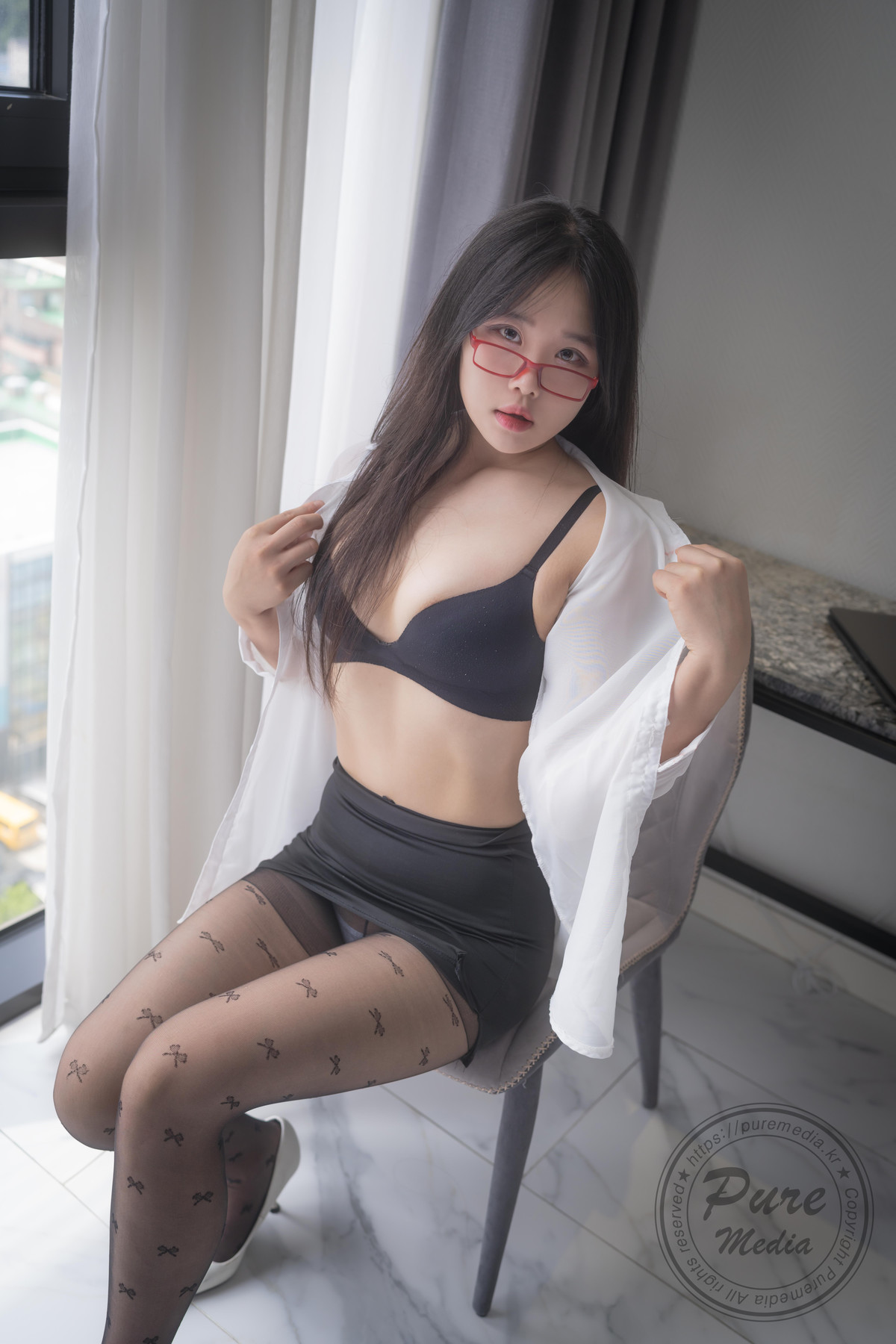 SoU-소유-PURE-MEDIA-Vol252-Basic-Instinct-038-The-Manager-is-Mine-Set01-02-10