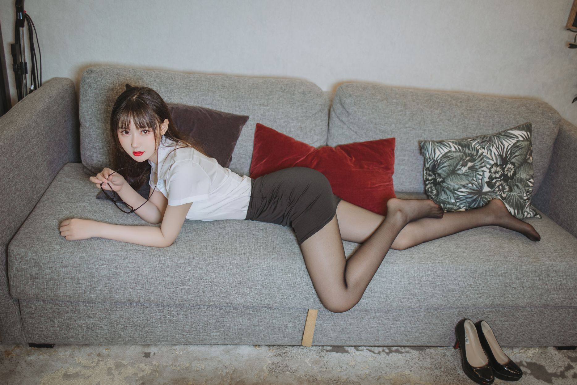 羽生三未---黑丝包臀OL40P-624MB-04-20