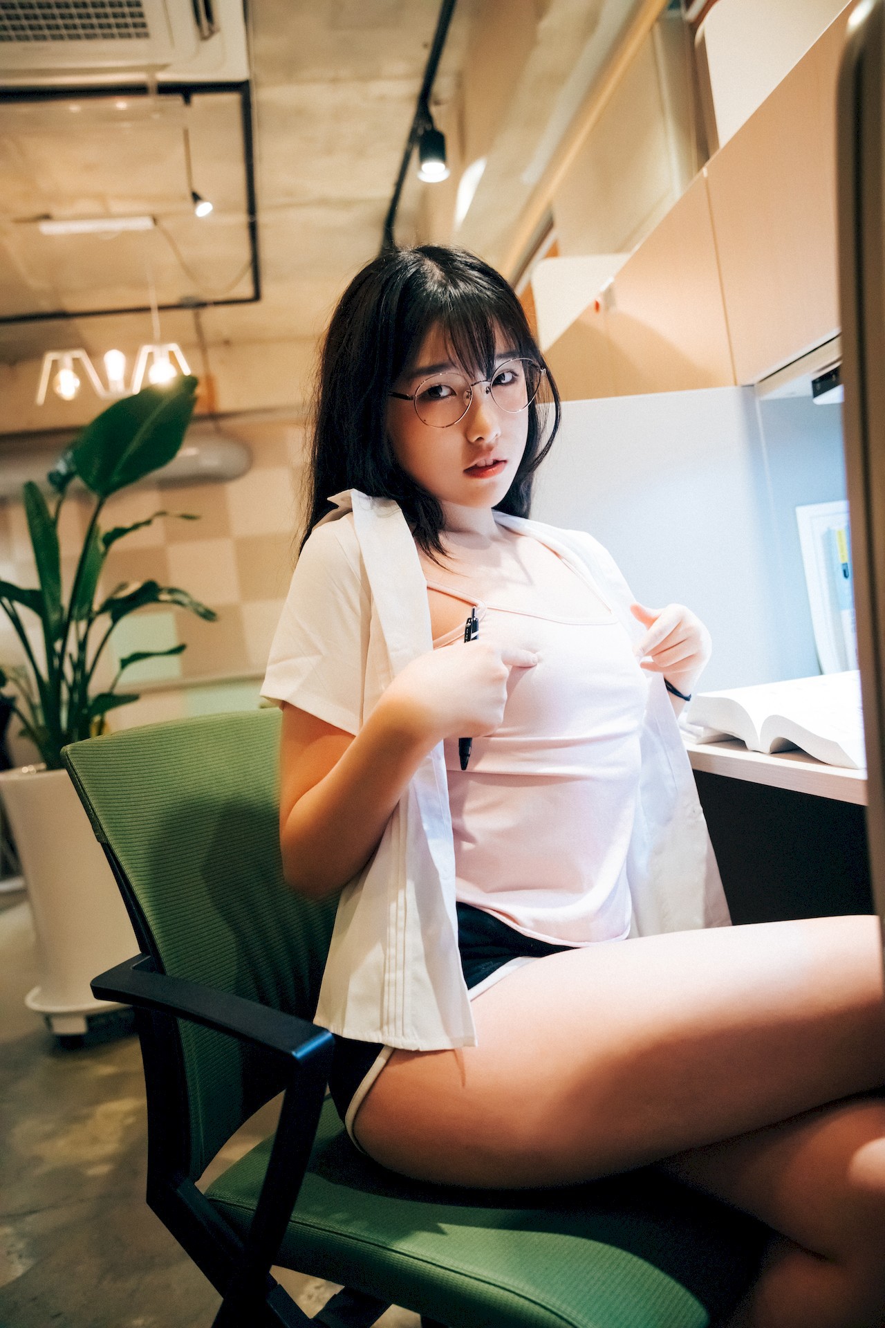 Sonson-손손-Loozy-Reading-Room-Set01-04-15