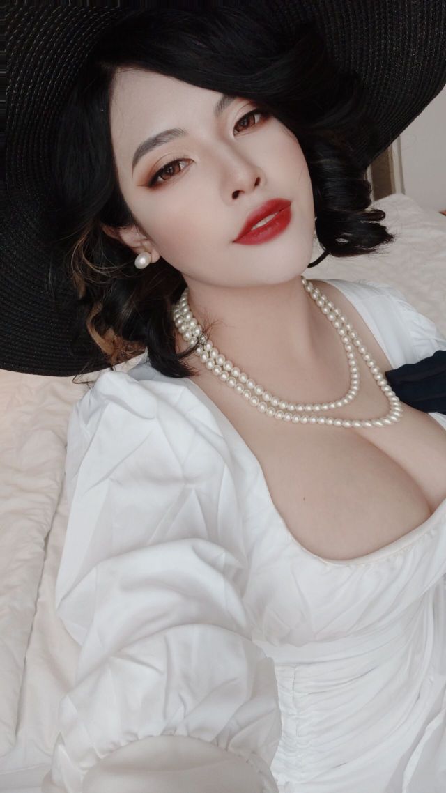 Neppuネップ-Lady-Dimitrescu-38P922MB-12-22