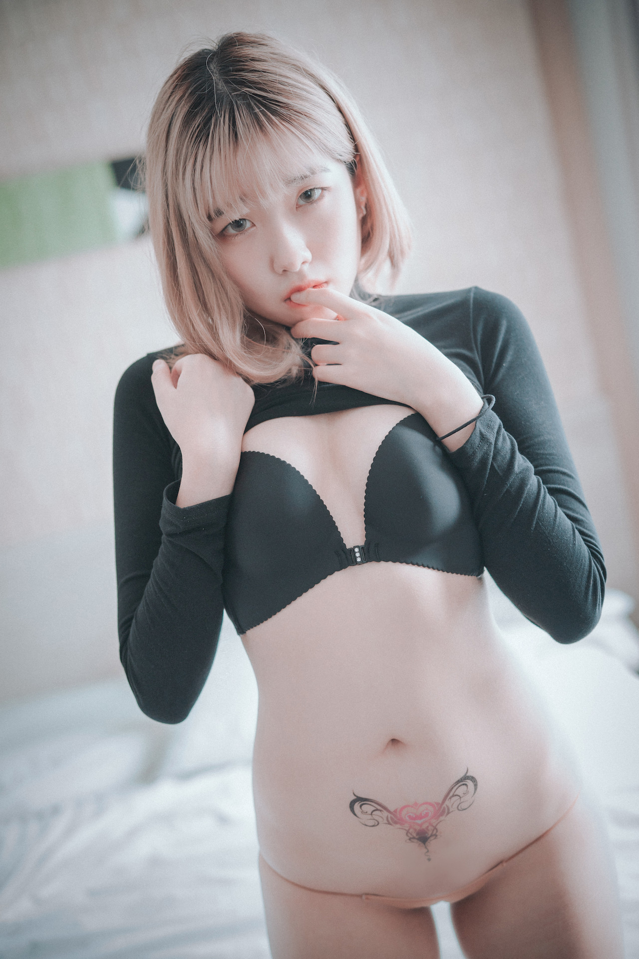 Sonson-손손-DJAWA-Enchanted-Fox-Girl-03-02