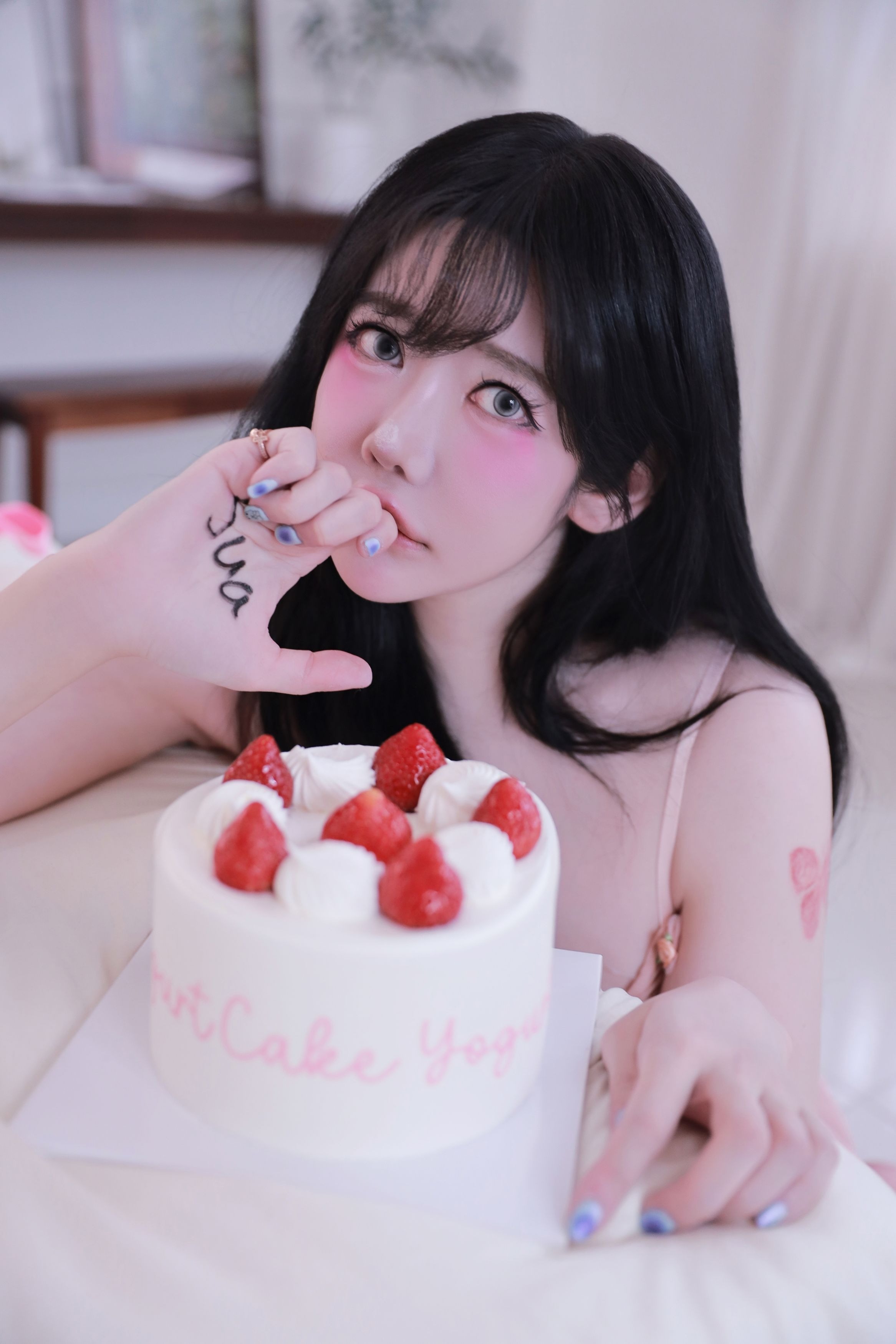 Jisu-a-안지수--Birthday-100P-08-19