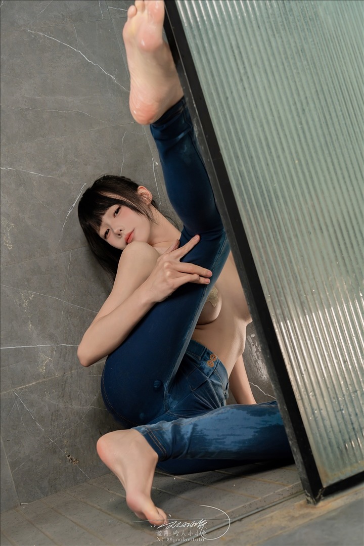 咬一口兔娘---7月作品自助洗衣房73P1V-74P-1V-70499-MB-20240818j-08-18