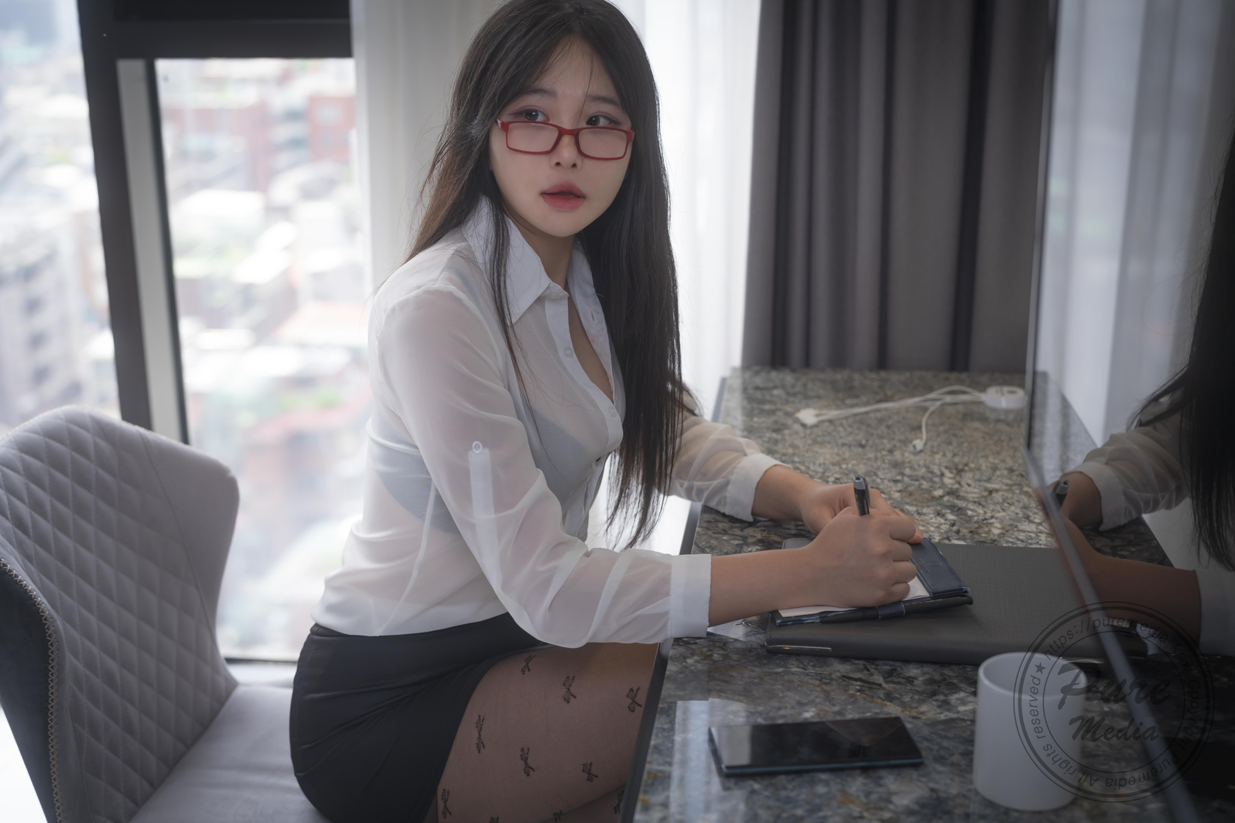 SoU-소유-PURE-MEDIA-Vol252-Basic-Instinct-038-The-Manager-is-Mine-Set01-02-10