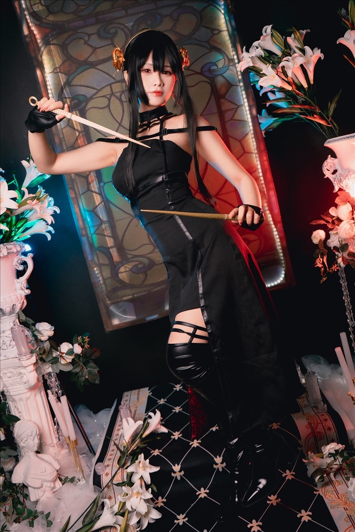 pyon-Lay---Yor-Forger-36P-16126-MB-20240901b-09-01