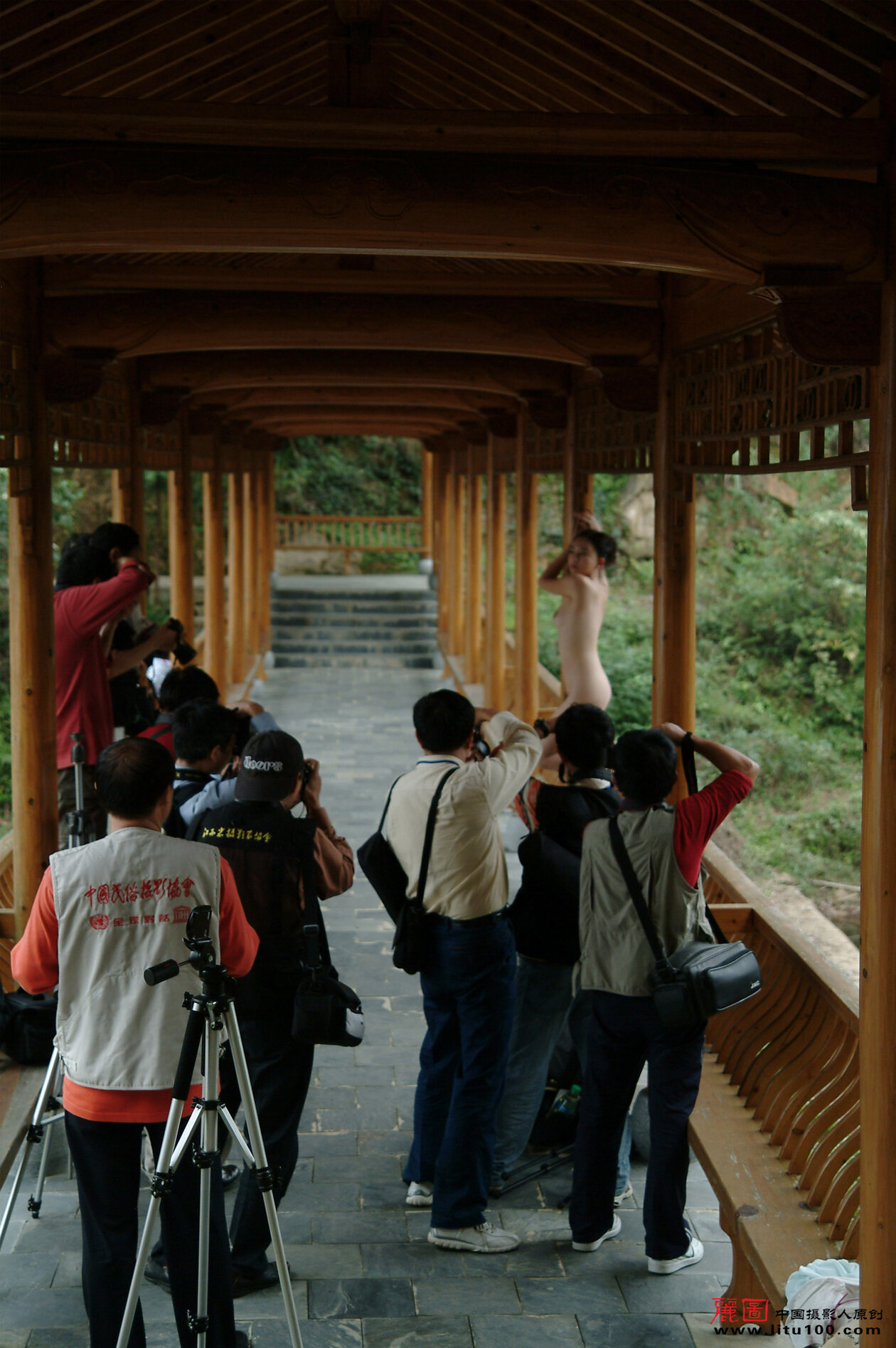 LITU100丽图-20071013-静雨-Vol04-丽图写真-人体美媚馆-10-25