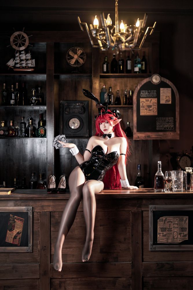 半半子---碧蓝航线兴登堡兔女郎-微醺胜负-05-20