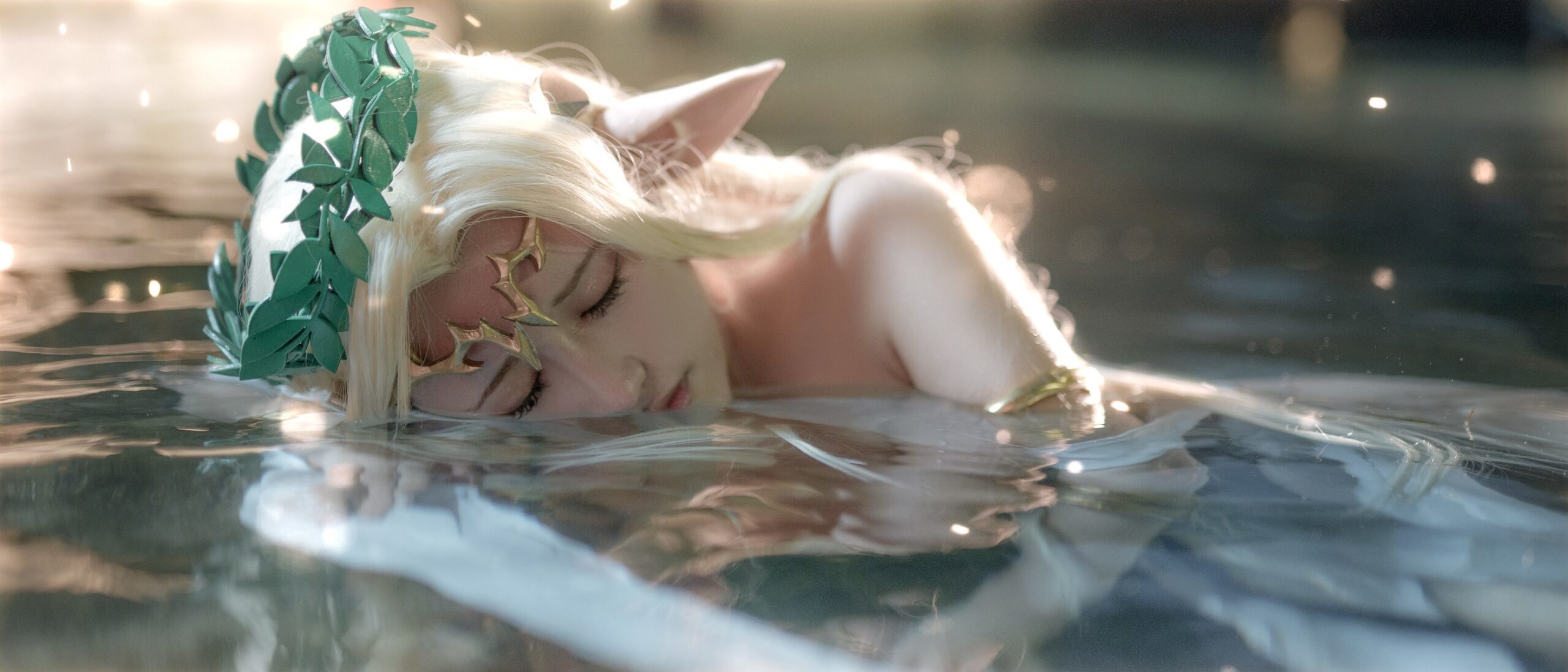 Cosplay-一笑芳香沁-黑兽白精灵-01-19