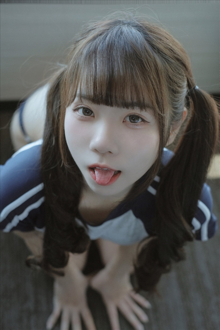 可可小白兔---礼物体操服少女-35P-35P-2326-MB-20240904e-09-06