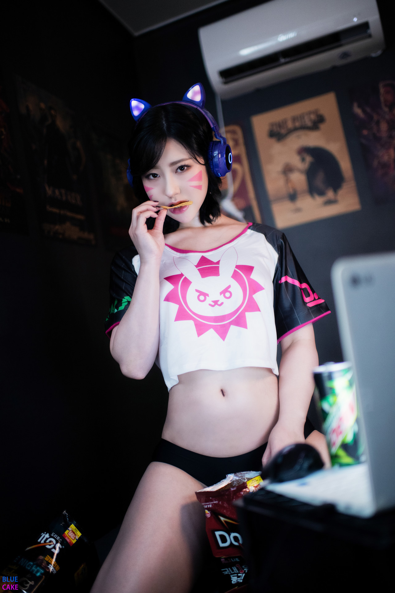 Luci-루시-BLUECAKE-Hello-I-am-DVa-Kim-04-02