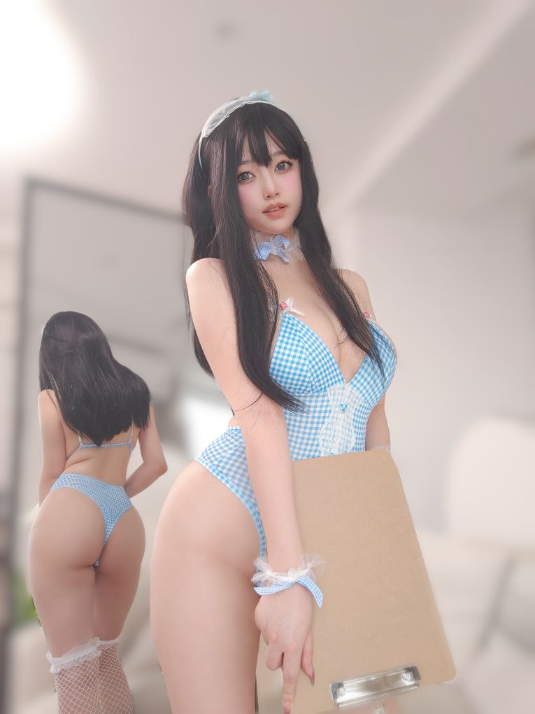 女主K-蓝色泳装女仆-04-18