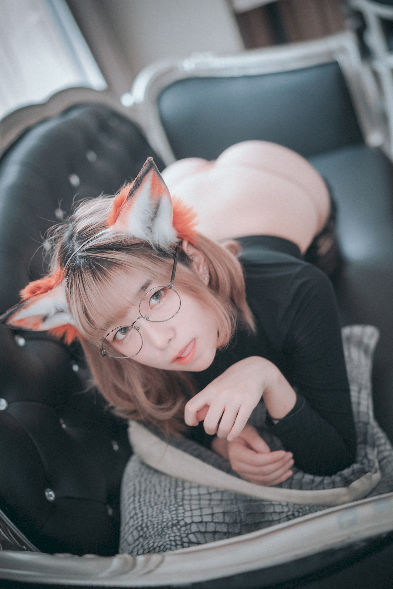 Sonson-손손-DJAWA-Enchanted-Fox-Girl-03-02