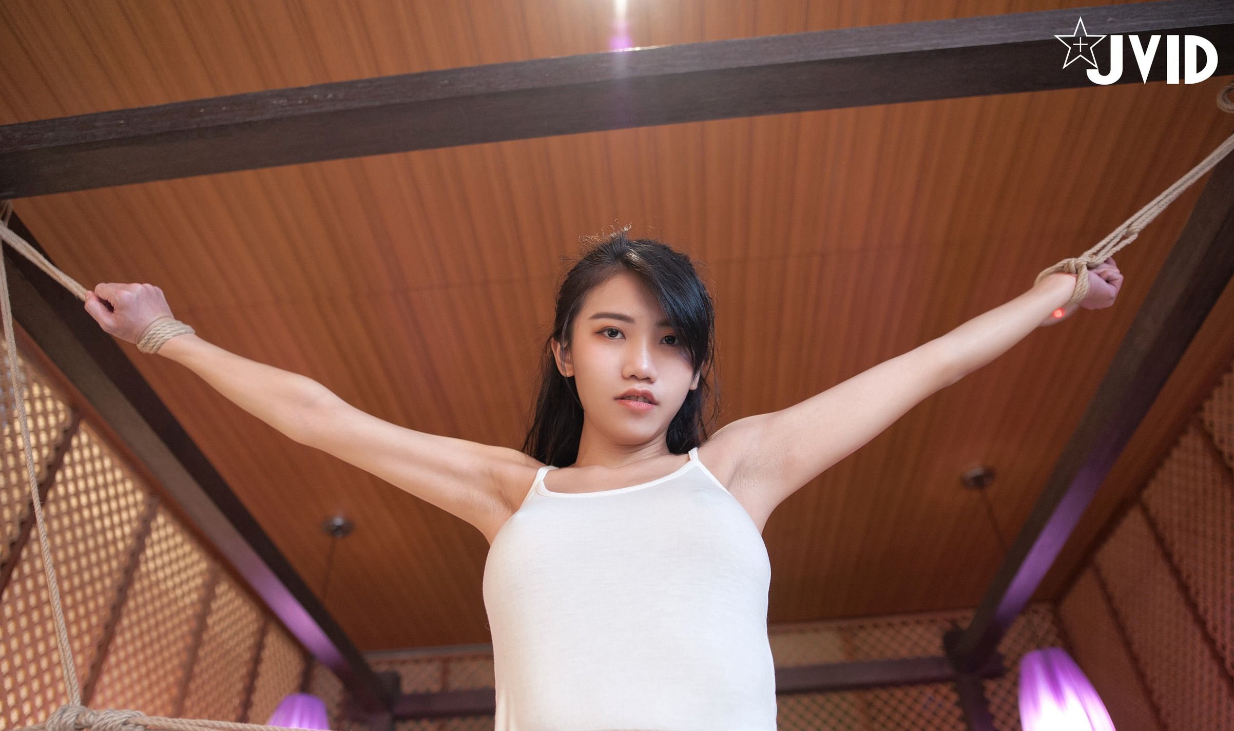 JVID-伊芙蝶---金属手铐の逃脱失败-83P1V-184G-05-07