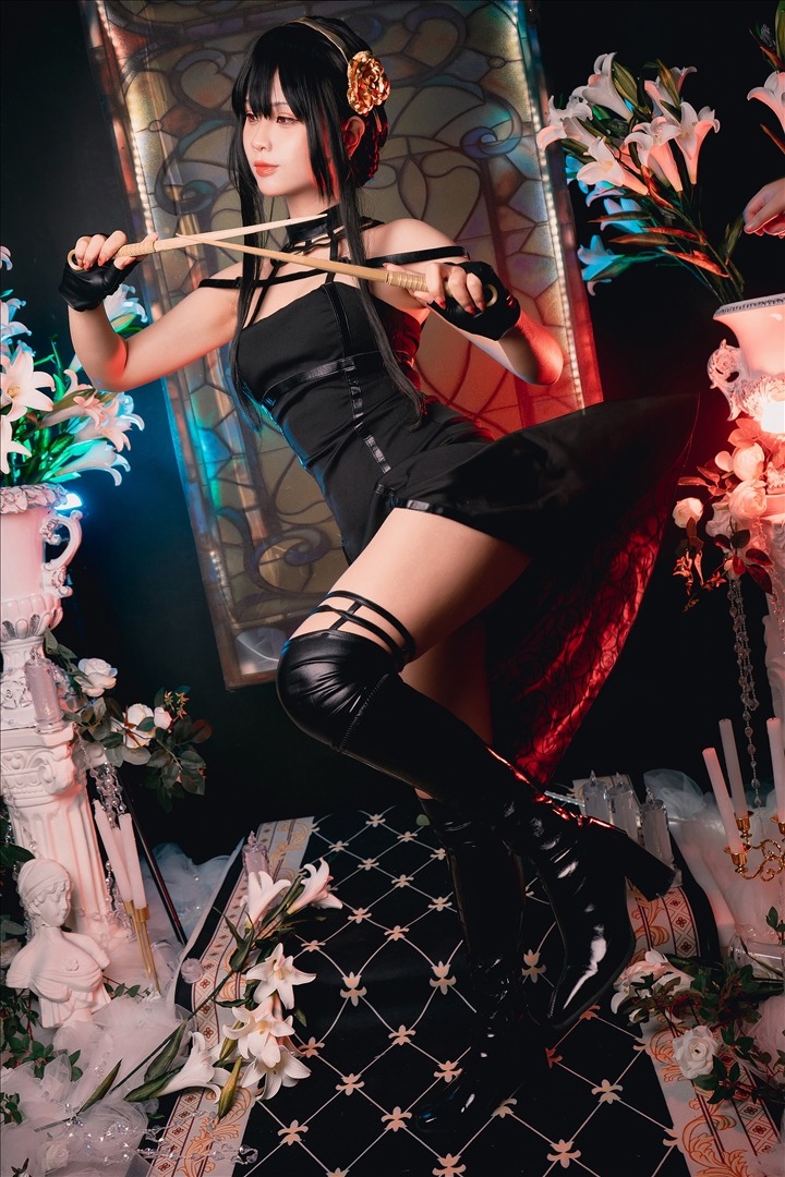 pyon-Lay---Yor-Forger-36P-16126-MB-20240901b-09-01