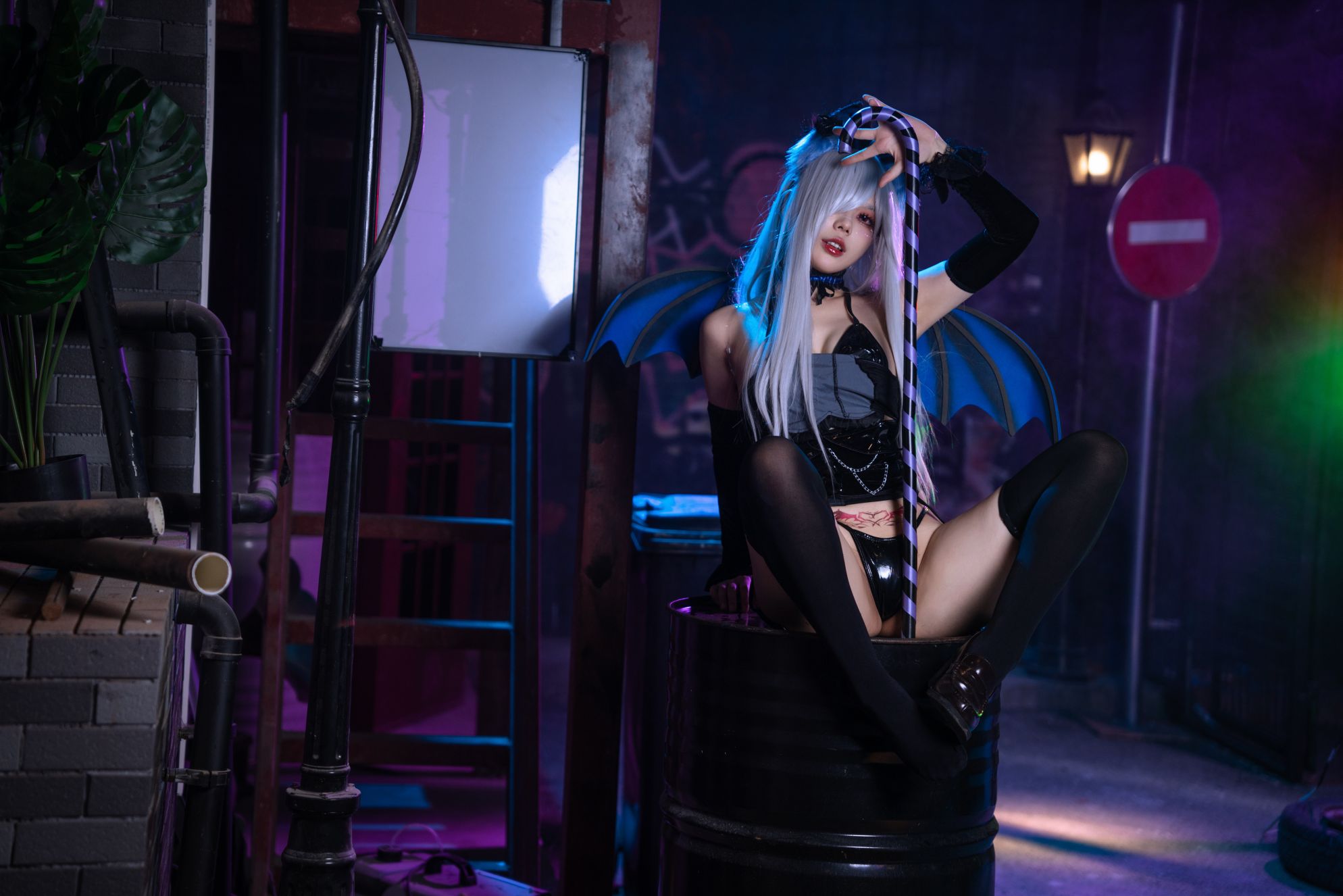 九言---小恶魔-66P8V-183GB-01-09