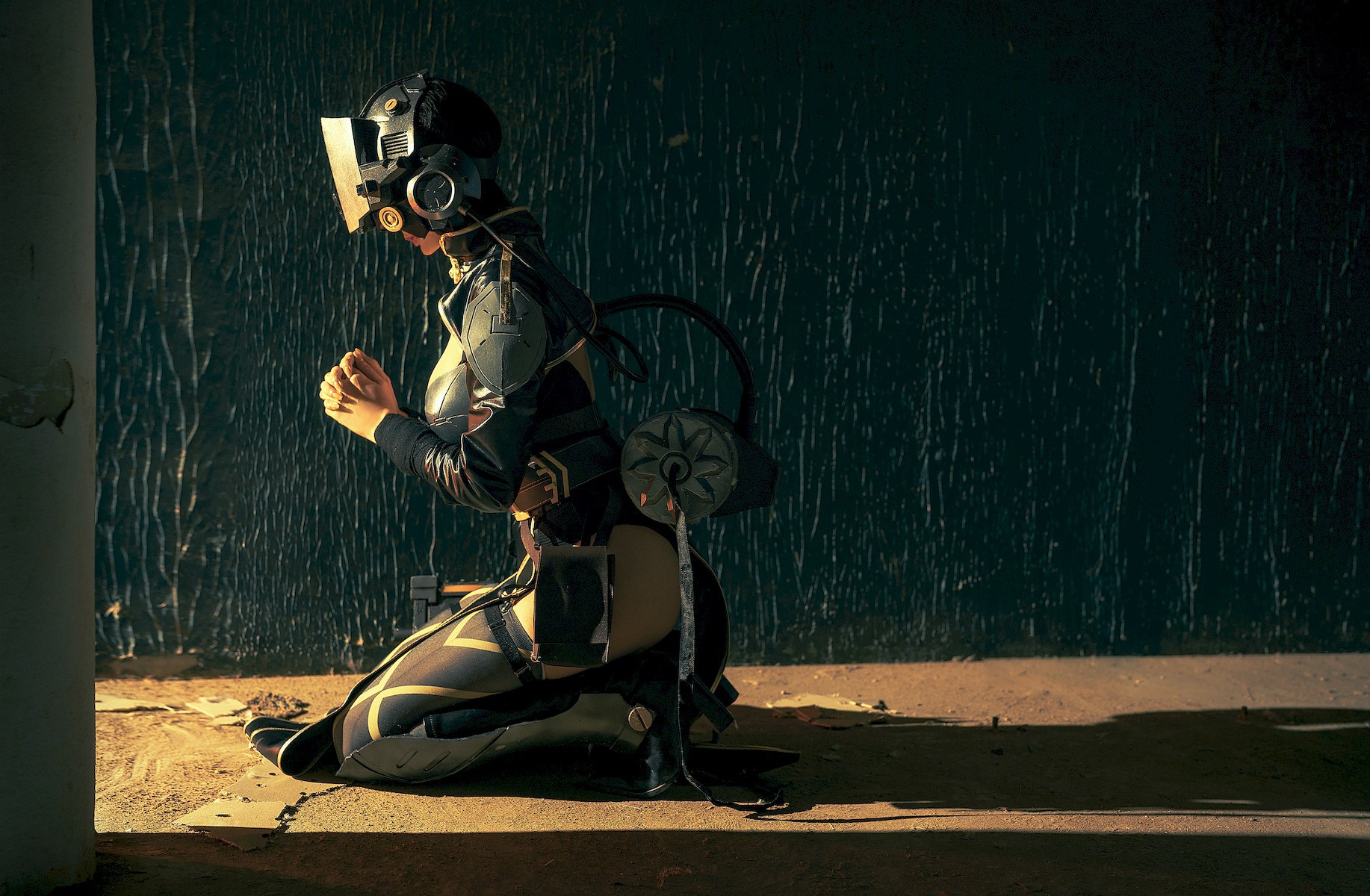 夏小秋秋秋-Cosplay-荷光者梵蒂-09-13