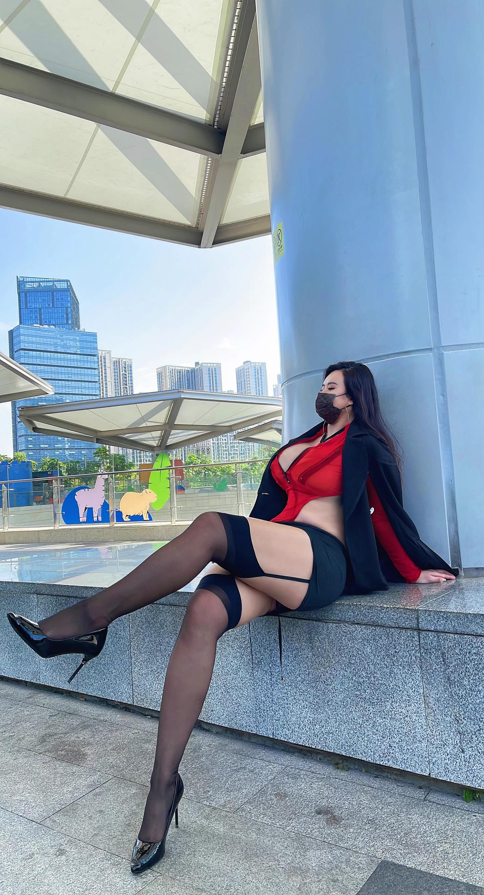 水蜜桃米米---吊带黑丝-30P-12276-MB-08-11