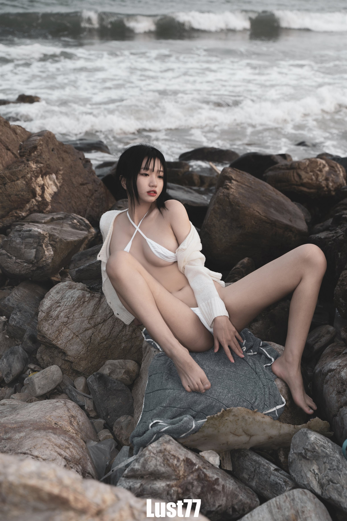 Cosplay-柒柒要乖哦-礁石海岸-Rocky-Coast-08-27