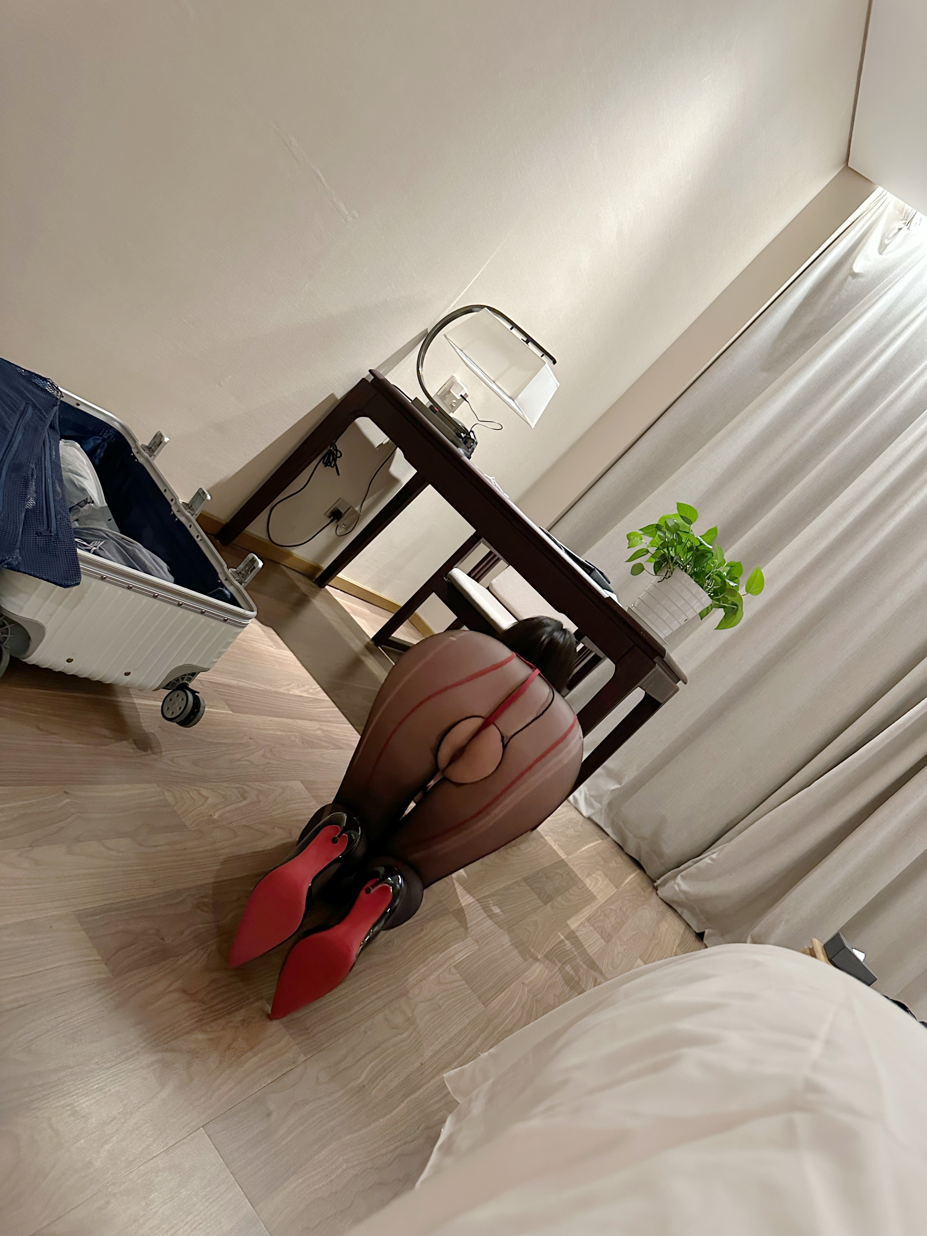 奶宝妹纸-红色蕾丝-02-20