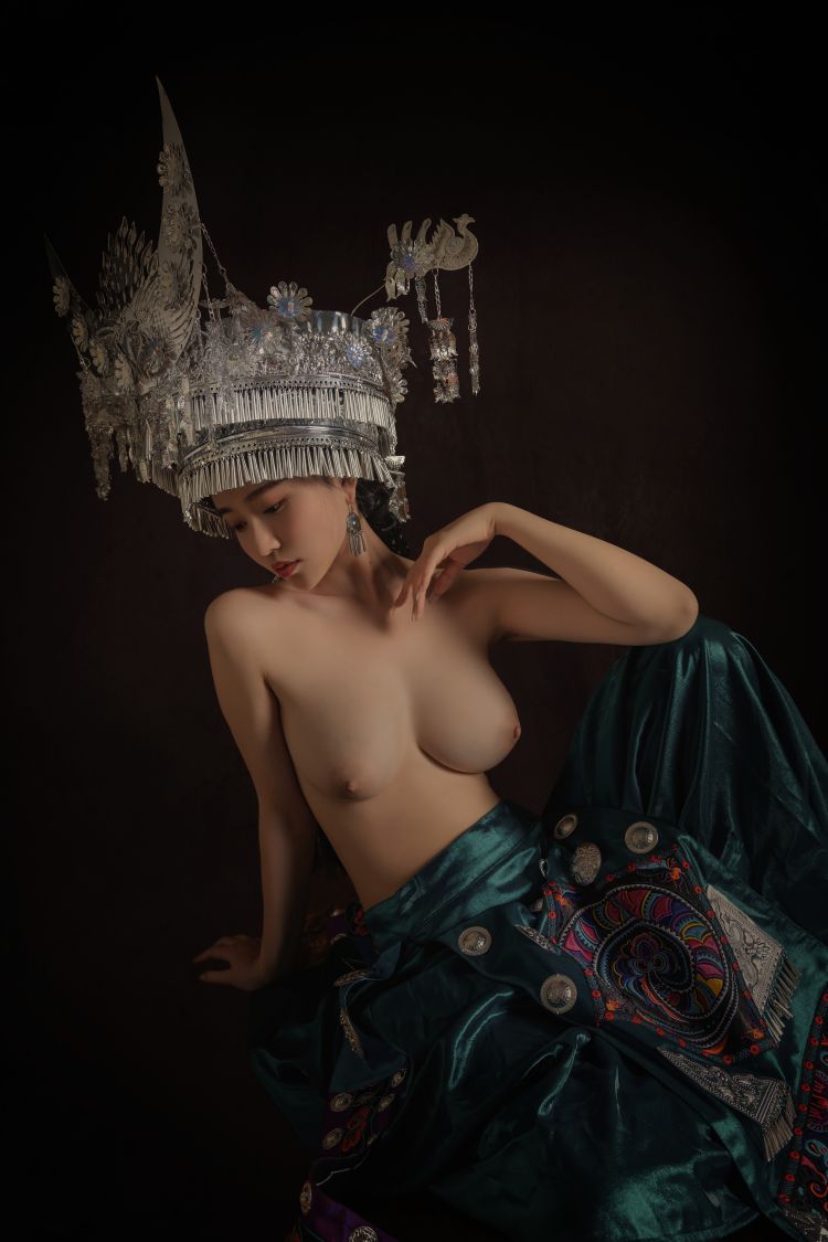 年年---苗疆少女50P-333M-01-24