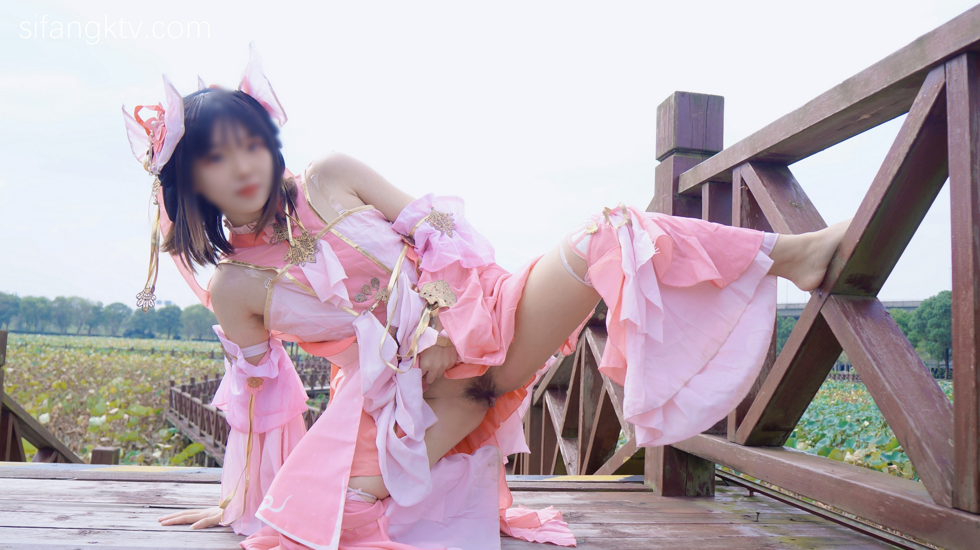 推特福利姬仙仙桃黑丝高跟兔耳朵珍珠链内内紫薇高潮喷水-08-13