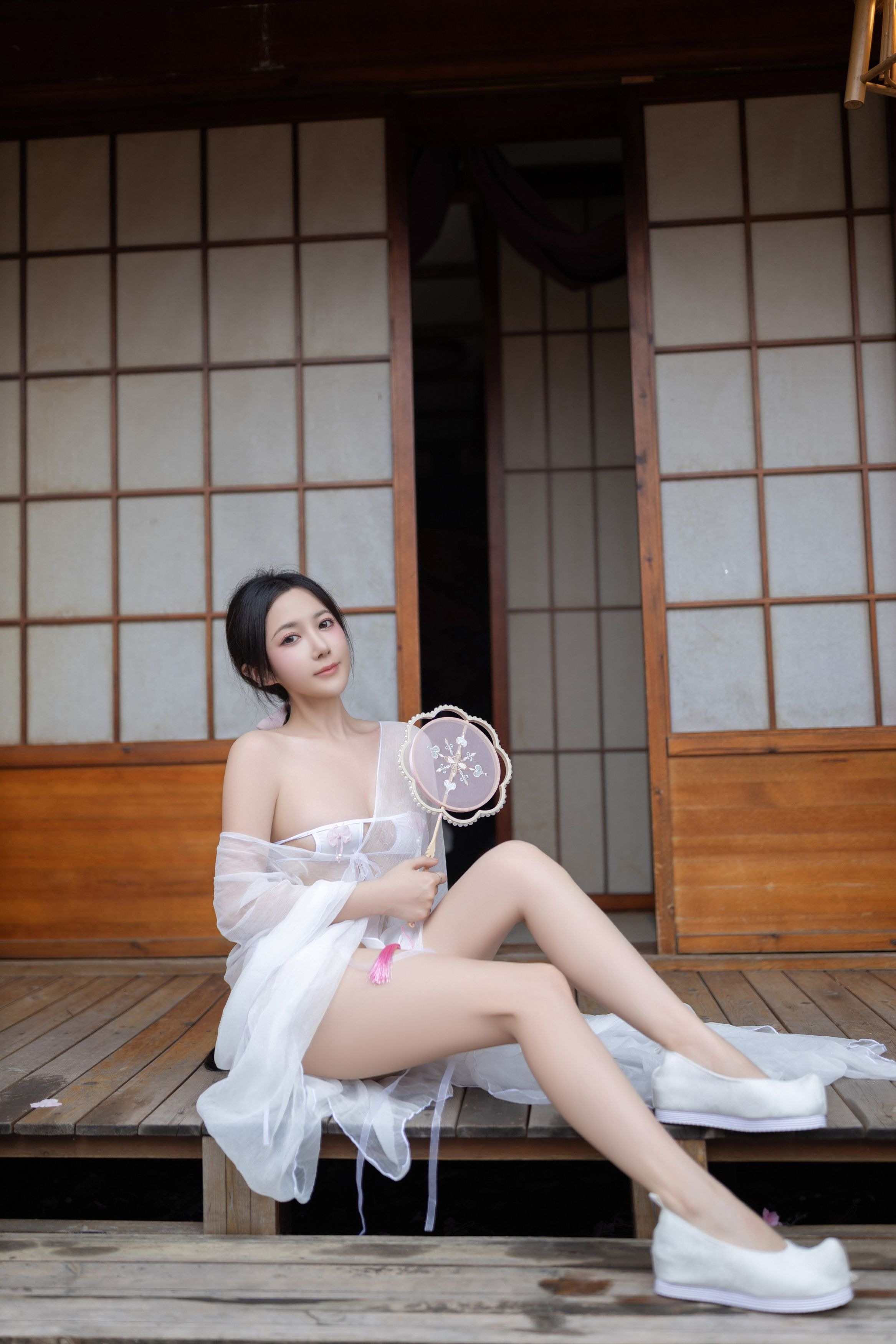 鱼子酱Fish---花想容-120P-08-18