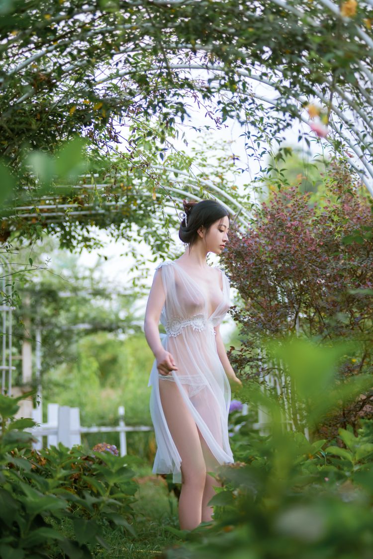 年年---神明之女40P-2323M-01-25