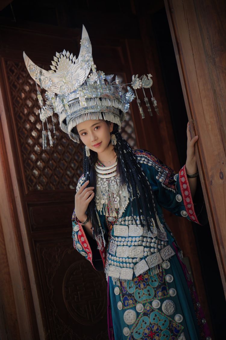 年年---苗疆少女50P-333M-01-24