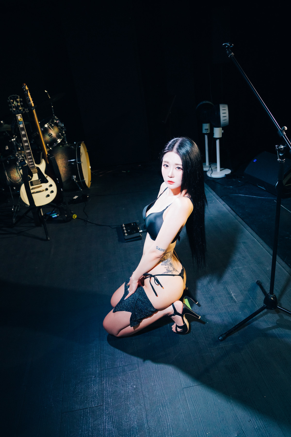 Jeong-Bomi-정보미-Loozy-Covert-Stage-Set01-02-14