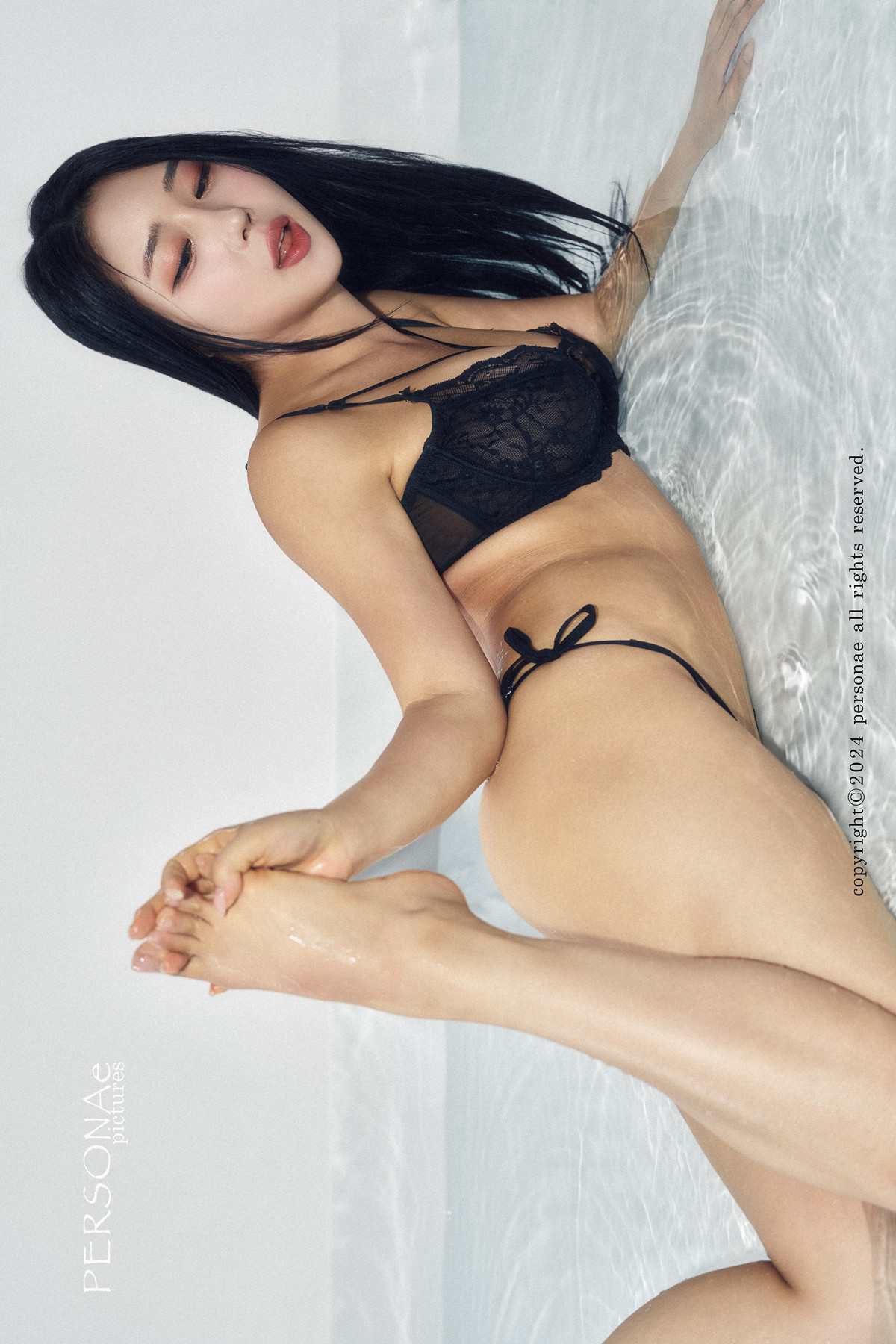 Coco-수민-PERSONAE-Photobook-8216Vol17-Thirsty8217-Set01-03-01