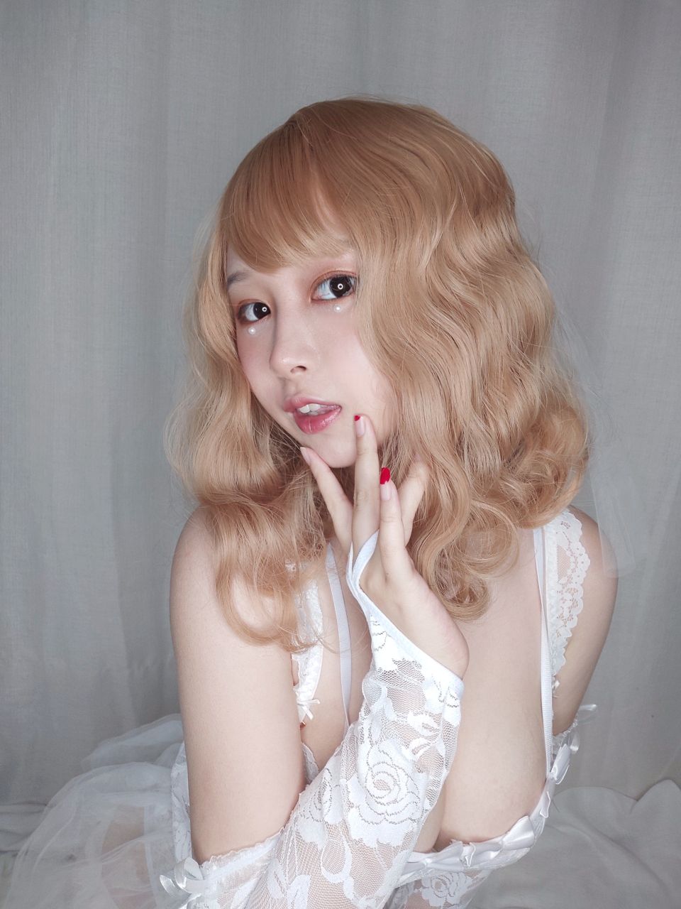 PAKI酱-镂空新娘-42P7V-91MB-01-22