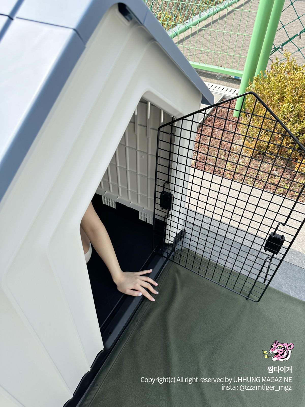 Yoonvely-윤블리-UHHUNG-Magazine-Vol04-8220Milltary8221-Set01-10-25