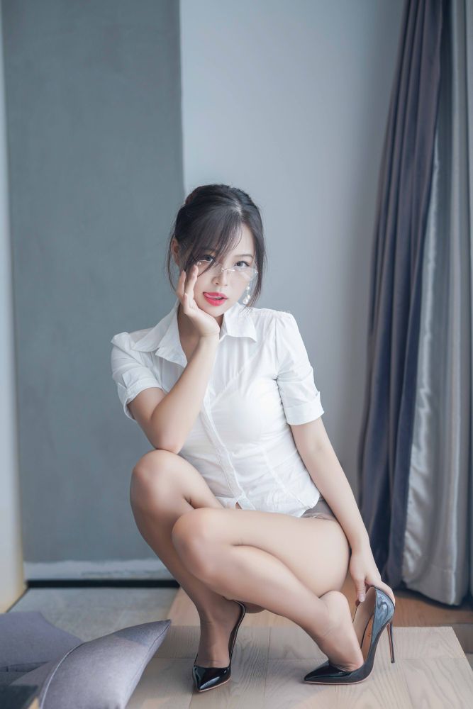 白烨-秘书的私人时间20-72P4V-227G-02-14