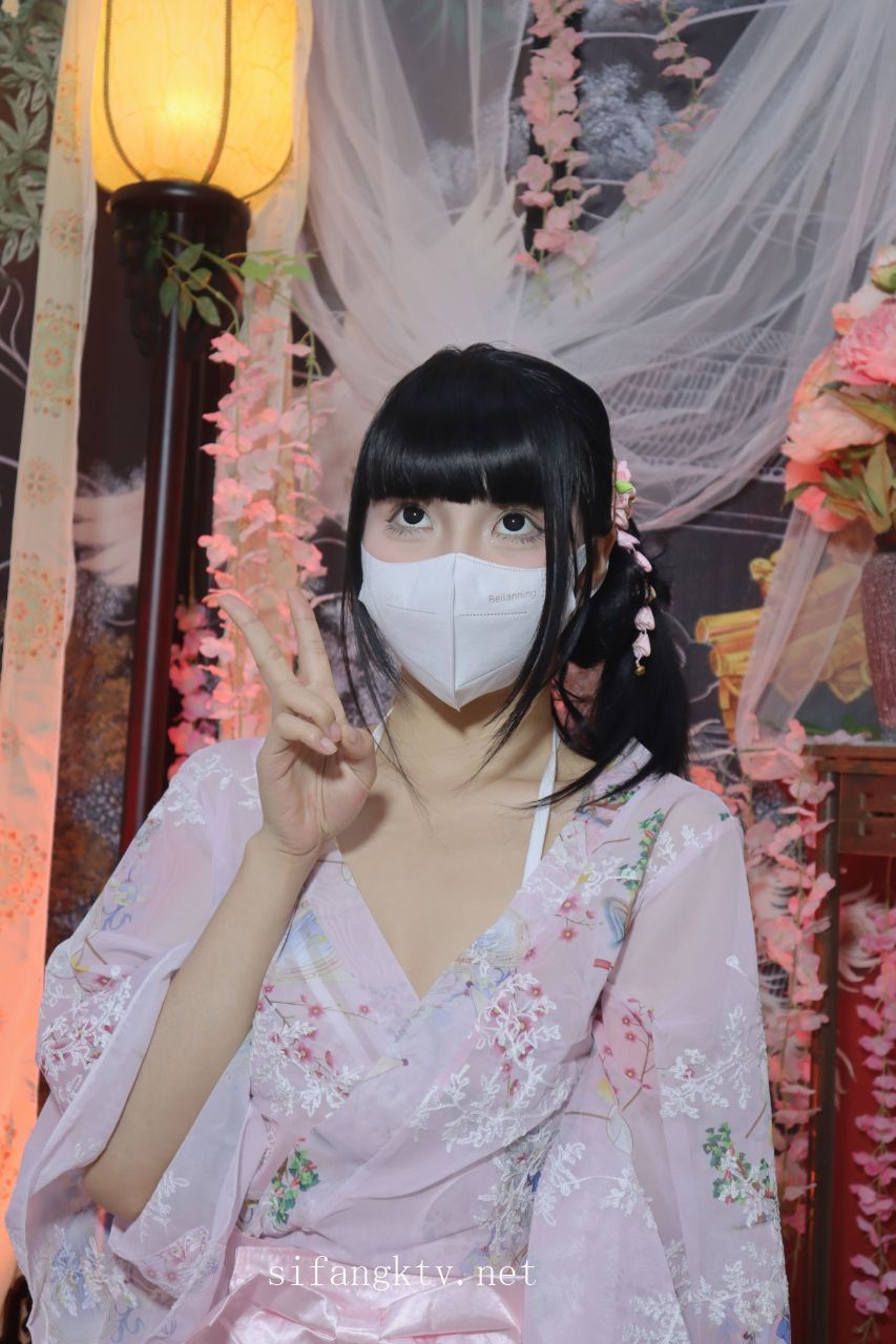 推特福利姬-Miao喵酱-裸舞炮击喷水高潮-02-20