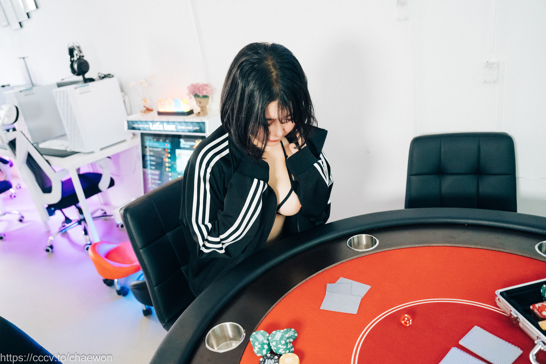 ZIAKwon-권지아-Loozy-PC-Room-With-SP-Set01-08-31