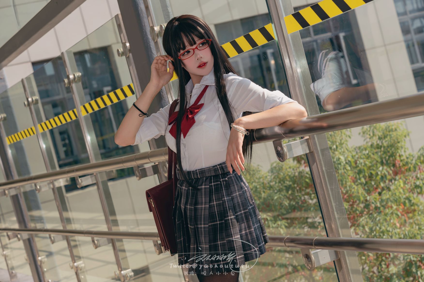 咬一口兔娘-十二月作品电车惊魂71P1V-期待-02-02