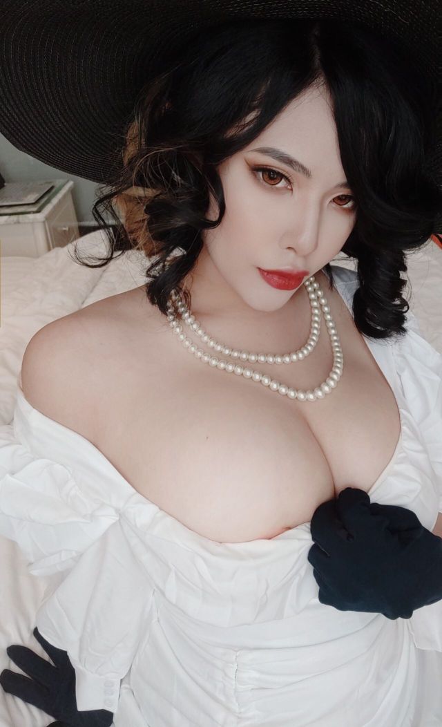 Neppuネップ-Lady-Dimitrescu-38P922MB-12-22