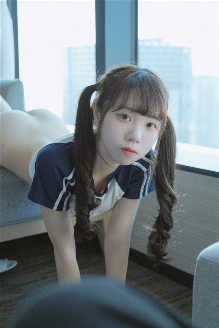 可可小白兔---礼物体操服少女-35P-35P-2326-MB-20240904e-09-06