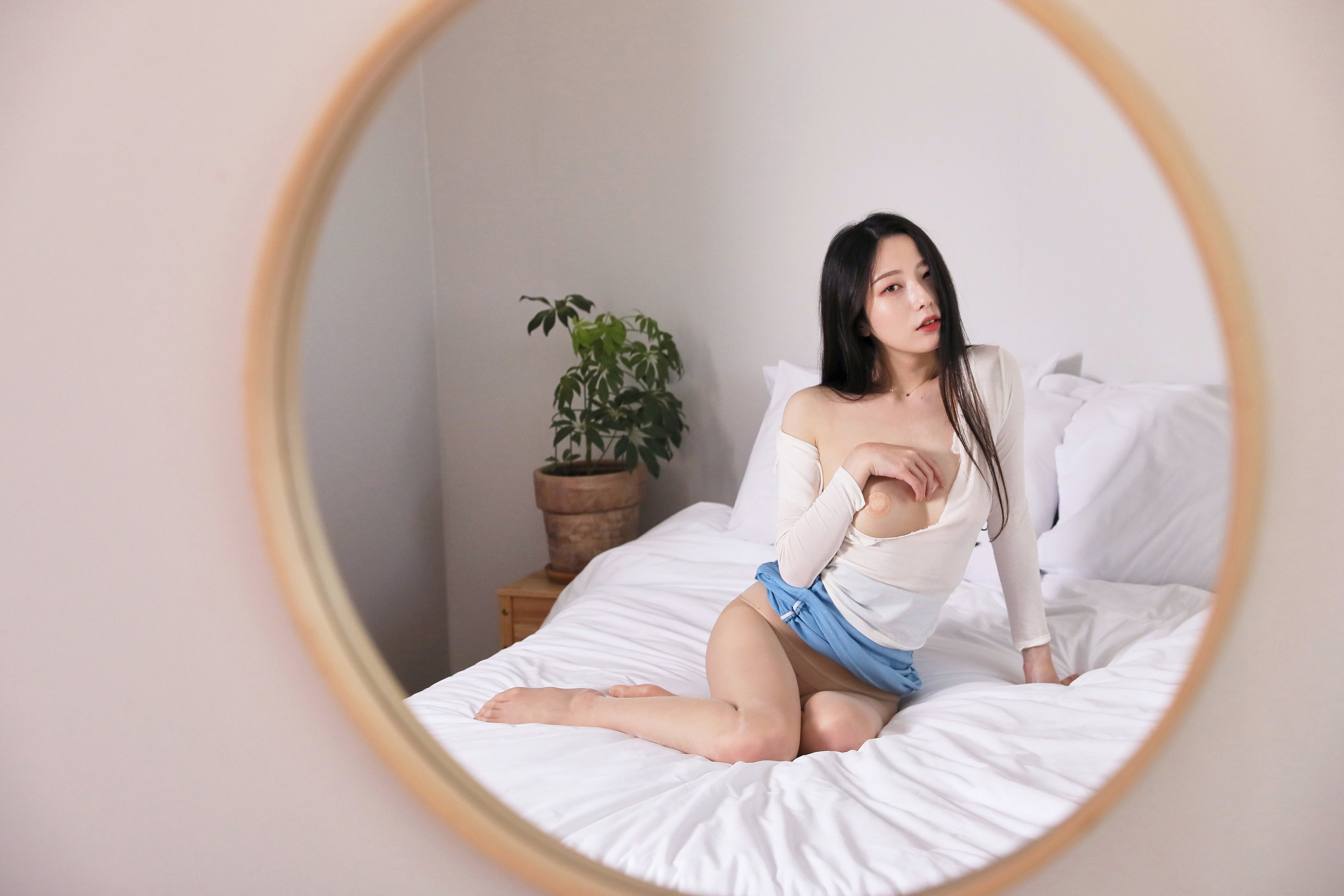 RISA-리사-BUNNY-First-Class-04-08