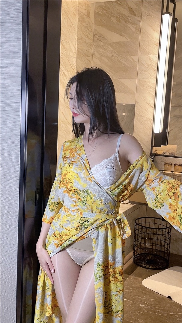 抖娘利世---出轨女友现场-20P-20P-5757-MB-20240809e-08-10