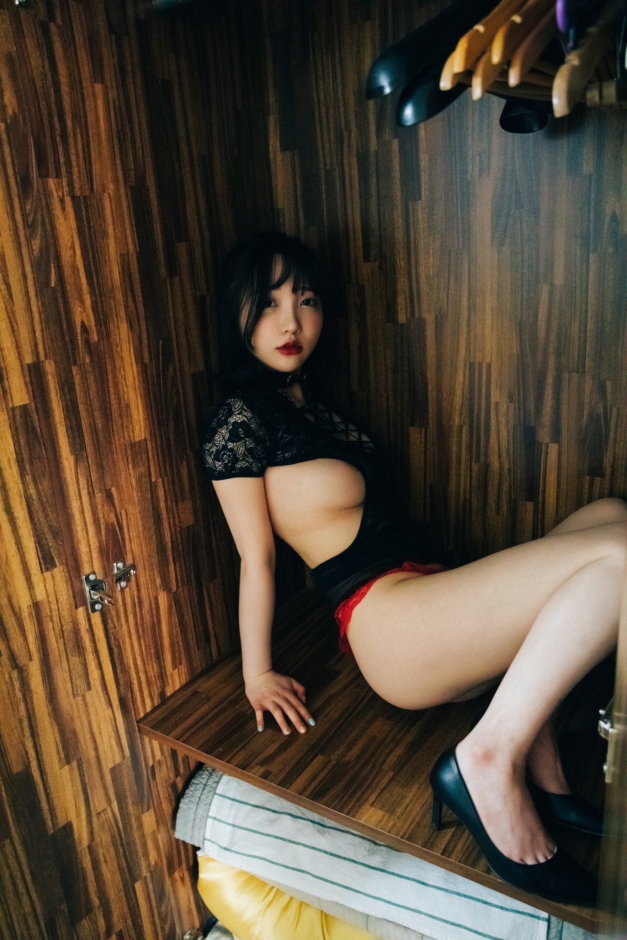 Son-Yeeun-손예은-Loozy-Cream-Party-SVer-Set01-10-01