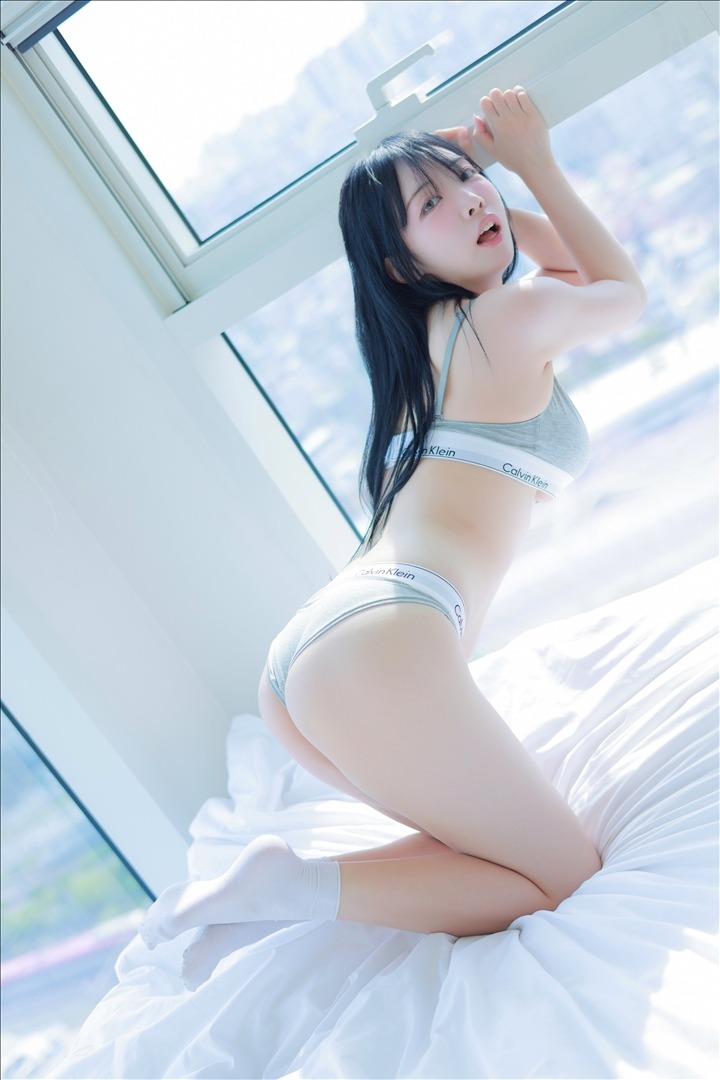 Patreon-rina-モモリナ-momorina---Calvin-Klein-97P-62572-MB-20240828c-08-29