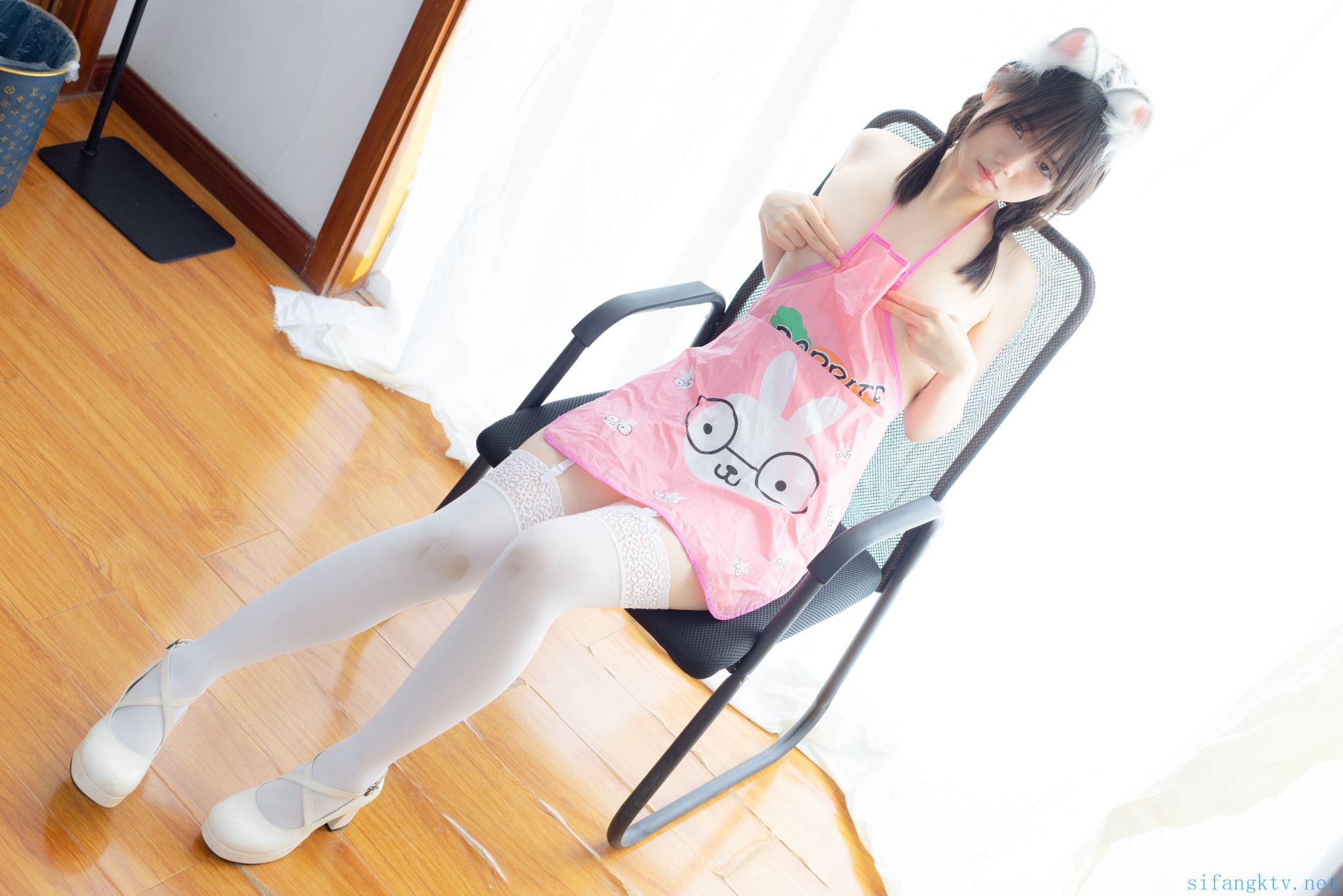 少女秩序---小鱼---粉色肚兜-92P1V-199G-01-12