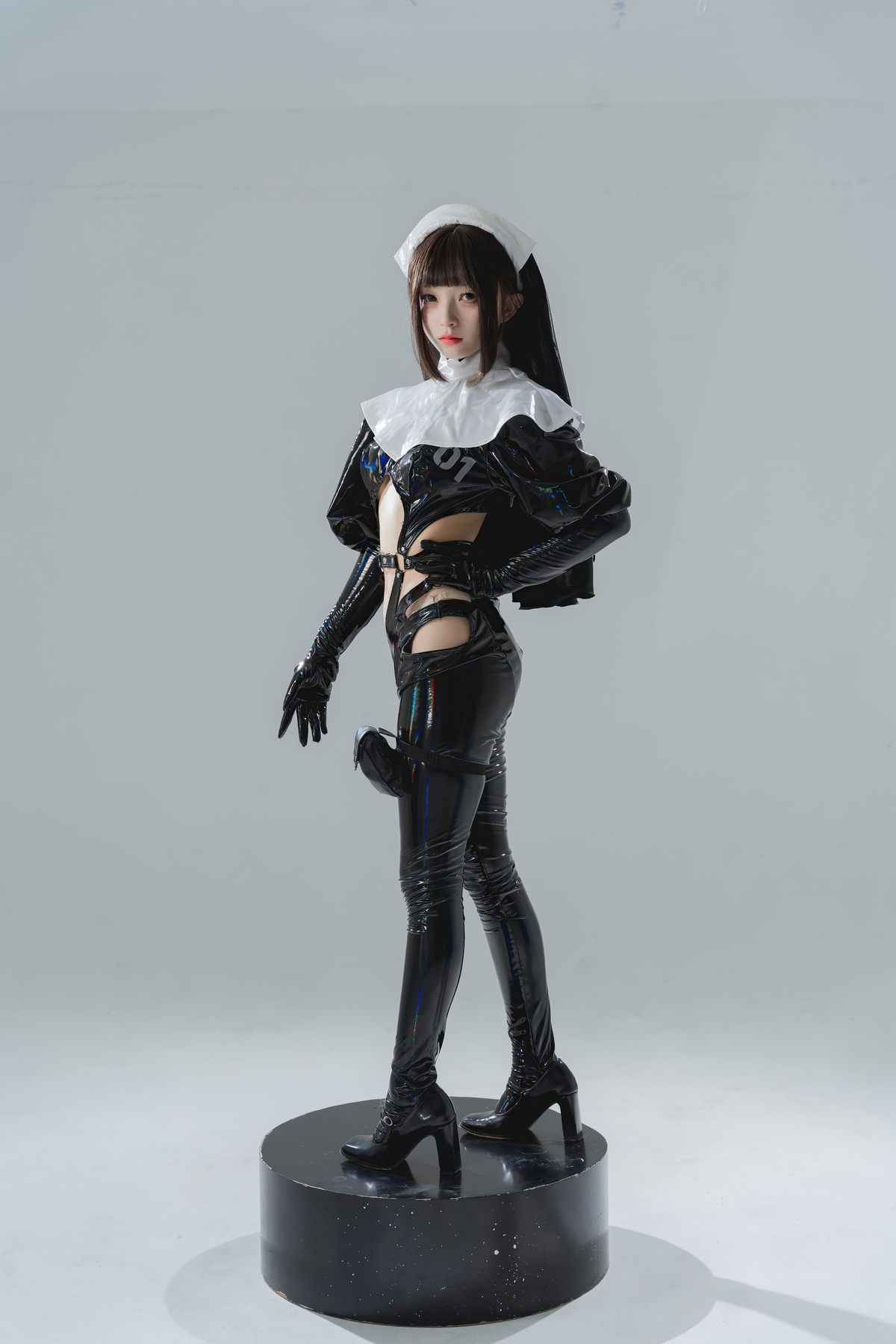 Cosplay-花铃-漆皮修女-02-11