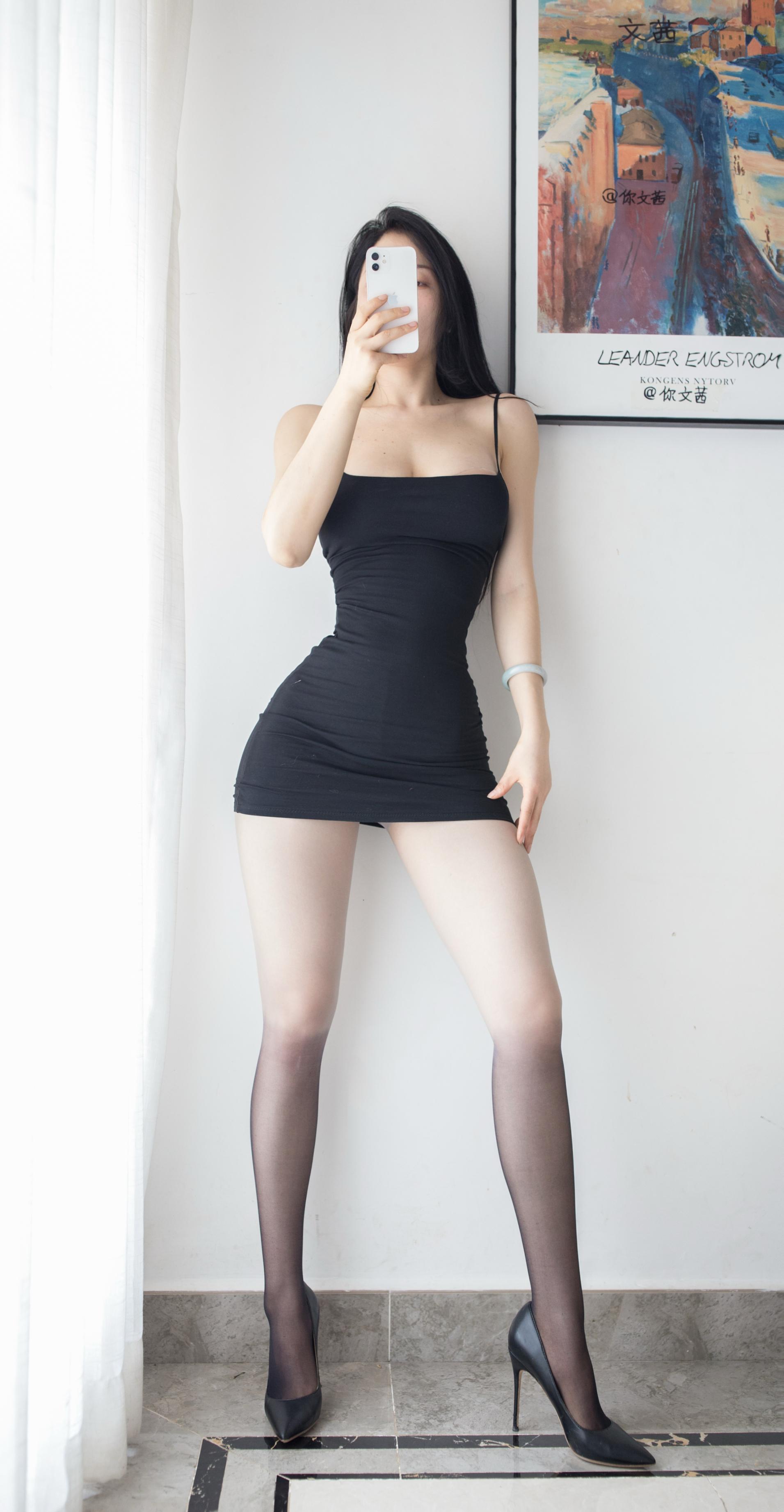 016Cool文茜-微密圈系列-画廊下的灰白渐变11P-525M-08-13